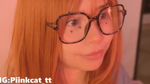 Snapshot of piinkcat chatting on September 14, 5:49 am Emi online show from September 14, 5:49 am