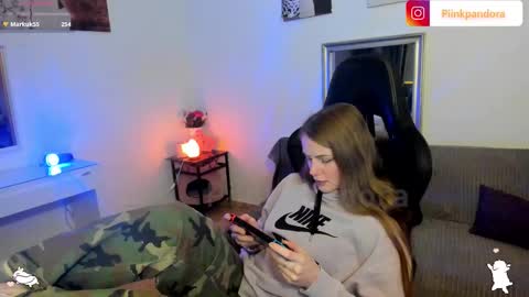 PiinkPandora online show from March 7, 11:23 pm