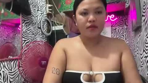 Hot Feb online show from December 15, 8:08 am