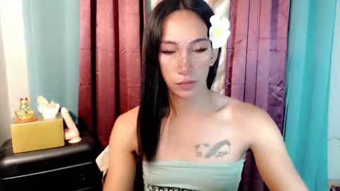 lucyLove online show from October 29, 3:00 am