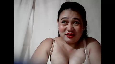 pinaymama12345 online show from May 28, 11:46 pm