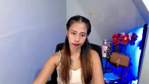 pinaymorena_renelda online show from December 16, 2:06 am