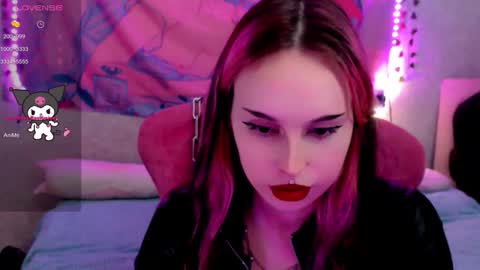 Nancy online show from December 3, 4:53 pm