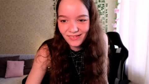 Stephanie online show from March 18, 6:29 am