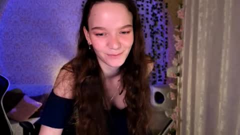 Stephanie online show from March 19, 6:12 pm