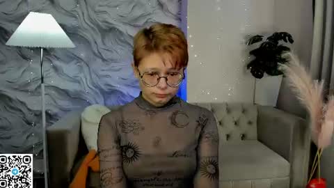 Pink Freya online show from August 9, 11:14 am