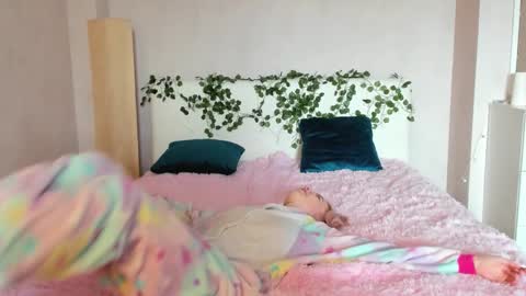 pink_lila18 online show from September 10, 8:25 am