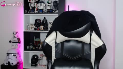 Emily online show from April 8, 3:36 pm