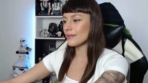 Emily online show from June 22, 8:28 pm