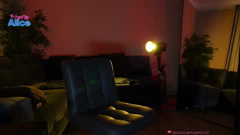 Alice   online show from February 9, 6:05 pm