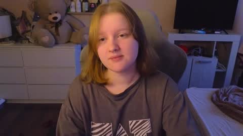 pinkiep1e online show from April 4, 3:05 am