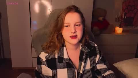 pinkiep1e online show from March 7, 2:18 am