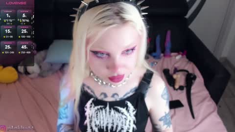 Helen Goat online show from December 7, 2:57 pm