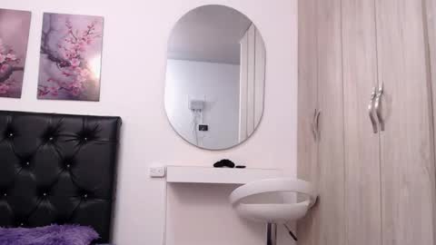 pinky_f00x online show from November 10, 8:04 pm