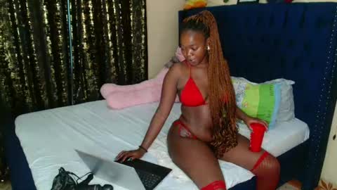 Pinky online show from February 4, 1:06 pm