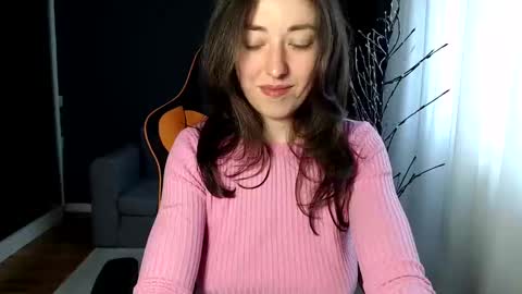 piscesgirl06 online show from February 18, 5:53 am