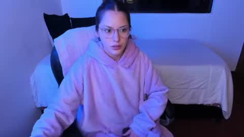 pixie online show from July 13, 4:13 am