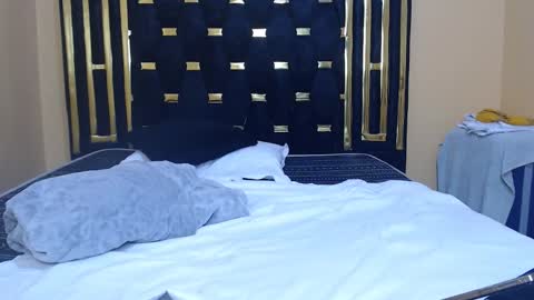 pixietease1 online show from March 9, 2:15 am