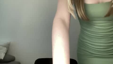 polishangel222 online show from June 3, 6:13 pm