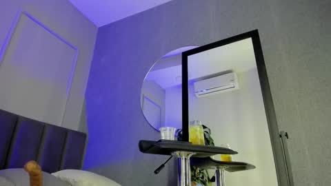 POLLY online show from March 6, 10:30 am