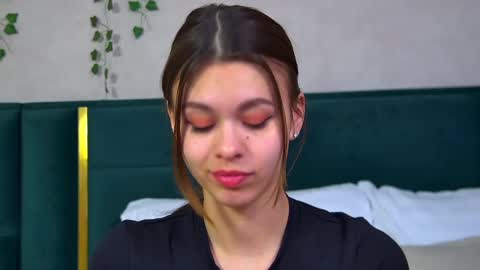 Snapshot of pollylanders chatting on February 20, 6:50 am Polly online show from February 20, 6:50 am