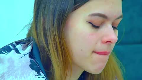 Snapshot of pollylanders chatting on January 20, 5:59 am Polly online show from January 20, 5:59 am