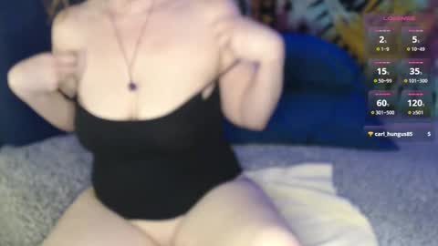 Snapshot of poppy_sweets chatting on February 14, 1:02 am Carl  Poppy online show from February 14, 1:02 am
