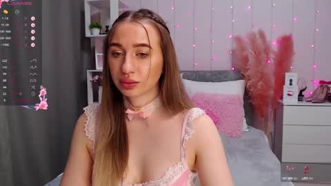 Snapshot of pornogirlx chatting on February 25, 8:11 pm Masha  online show from February 25, 8:11 pm