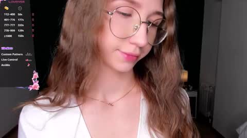 Elizabeth online show from February 13, 7:59 pm