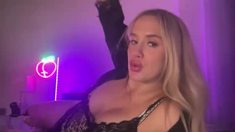 Portia Banks online show from January 6, 4:27 am