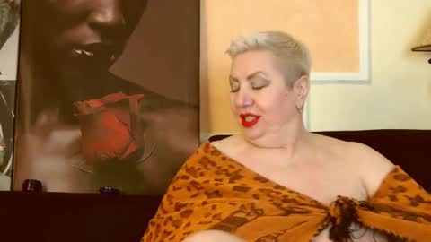 LADY POSH online show from February 13, 10:11 pm