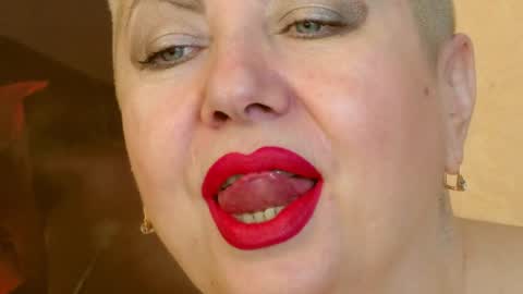 LADY POSH online show from February 5, 9:50 pm