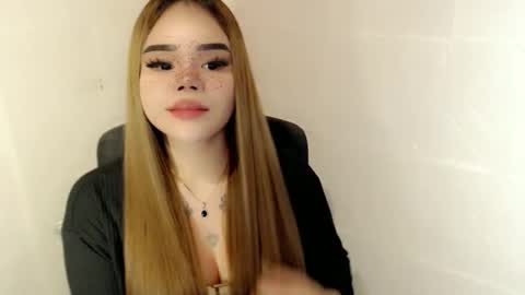 MAXXINE online show from March 15, 2:02 am