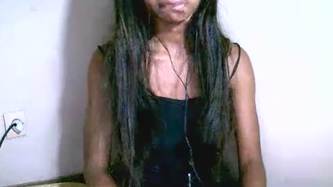 prettiethalia online show from February 19, 9:35 pm