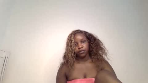 pretty_curvy99 online show from April 6, 2:29 pm