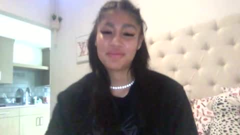 pretty_girl828687 online show from March 17, 8:35 pm