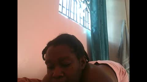 pretty_kylah online show from December 2, 5:20 am