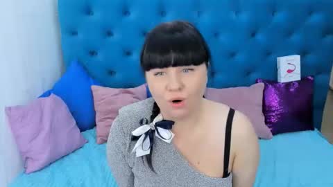 pretty_malika online show from October 7, 1:43 am