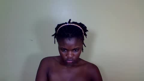 pretty_miya online show from January 2, 8:49 am