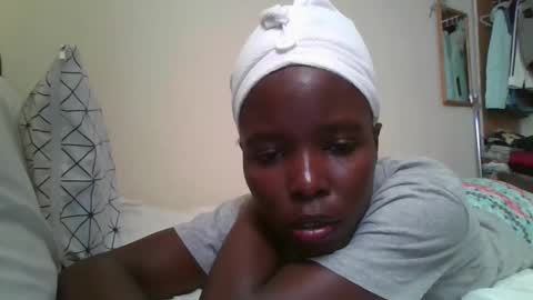 pretty_petite_ebony online show from October 19, 1:46 pm