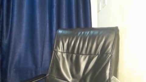 Snapshot of pretty_pixie0 chatting on October 21, 12:36 am Nicki online show from October 21, 12:36 am