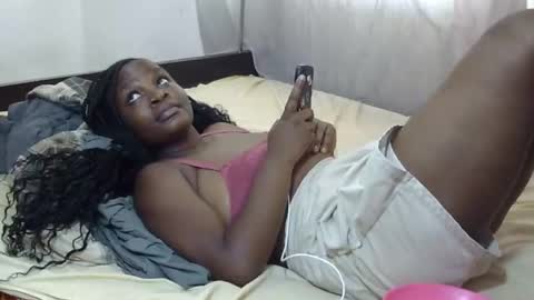 pretty_pussie online show from November 7, 10:21 am