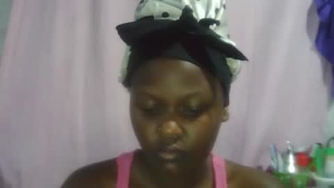 pretty_shanz online show from November 18, 2:45 am