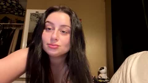 prettybaby22 online show from March 19, 2:38 am