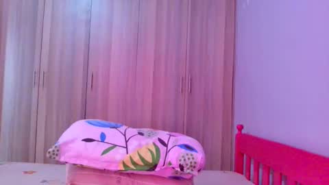 prettybigclit_ebony online show from October 19, 7:21 am