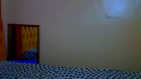 prettycandy0 online show from March 28, 12:00 am