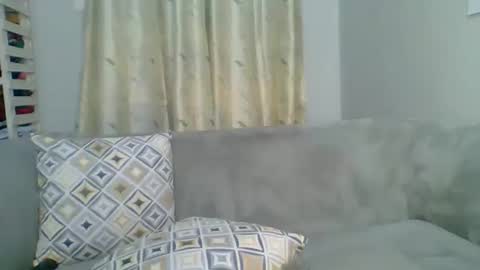 PrettyEla online show from April 28, 3:05 pm