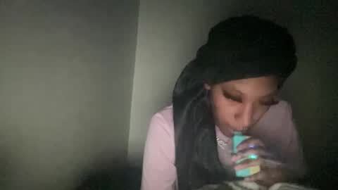 prettyfacefemale online show from February 21, 10:16 am