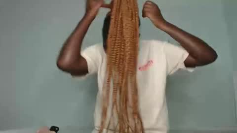 Lizzy online show from February 13, 7:03 am