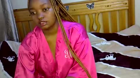 Snapshot of prettynita_ chatting on October 22, 8:25 pm Nita online show from October 22, 8:25 pm
